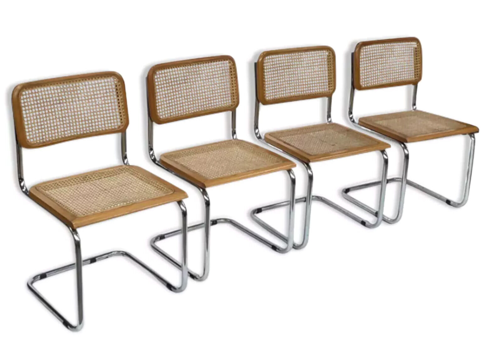 Ensemble de 4 Chaises vintage modèle Cesca B32 en chrome et bois