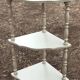 guéridon à 3 tablettes en bois peint beige