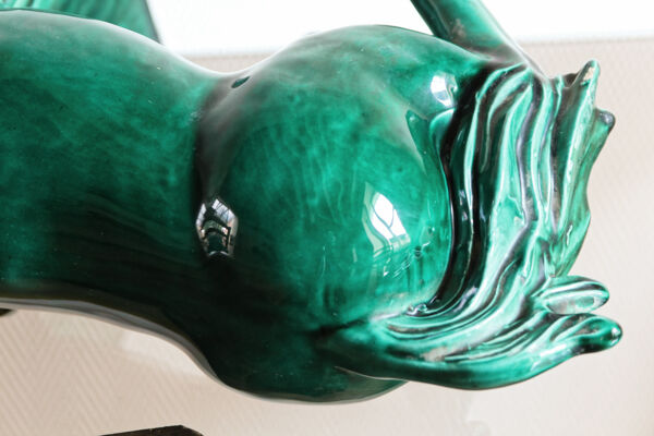 Cheval en faïence verte