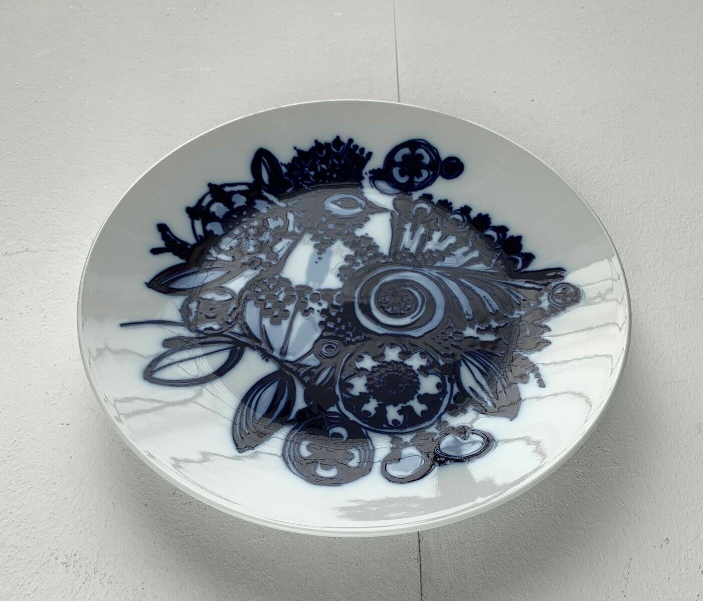 Vintage German peacock wall plate by Bjørn Wiinblad for Rosenthal, 1970s.