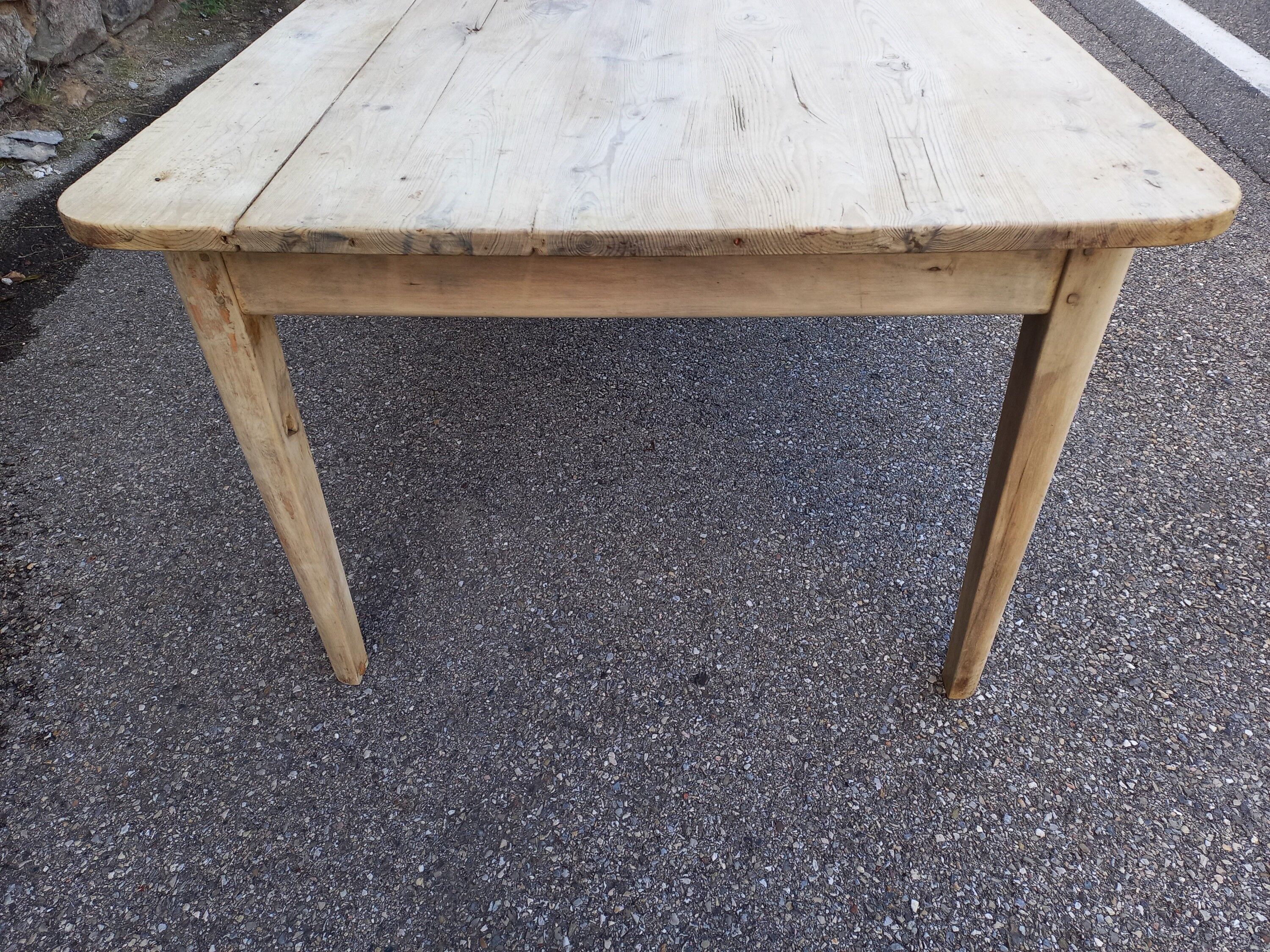Farmhouse table