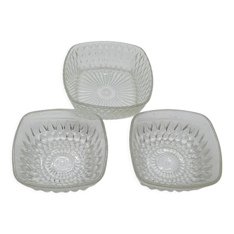 3 glass ramekins