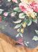 Chaise en bois bleue velours fleuri effets vintage