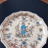 Moustiers collection plate with Chinese decor