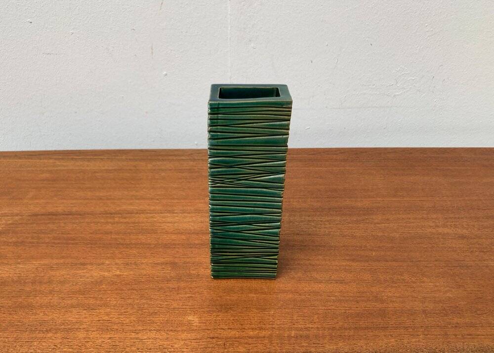 Minimalist block vase in Italian pottery from the mid-century by Bitossi, 1960s.