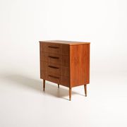 Commode en teck avec ferrules en laiton