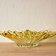 Corbeille vintage en verre moulé et teint en jaune