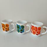 Vintage flower cups
