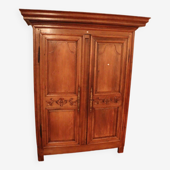 Armoire en chêne massif