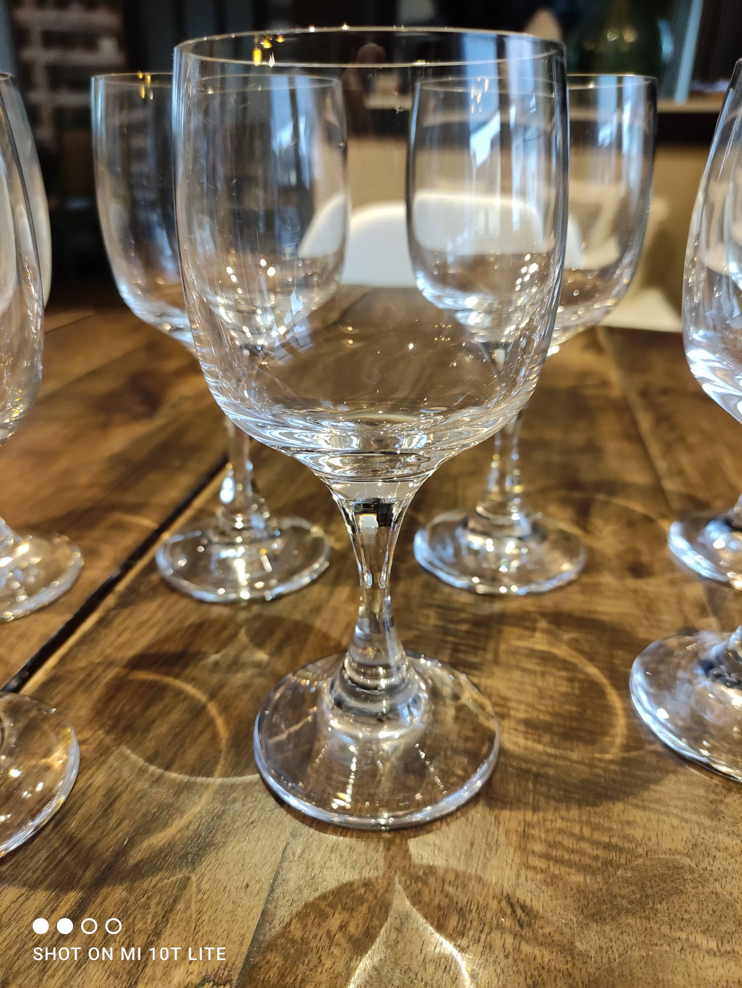 Lot de 7 verres à vin vintage en cristal