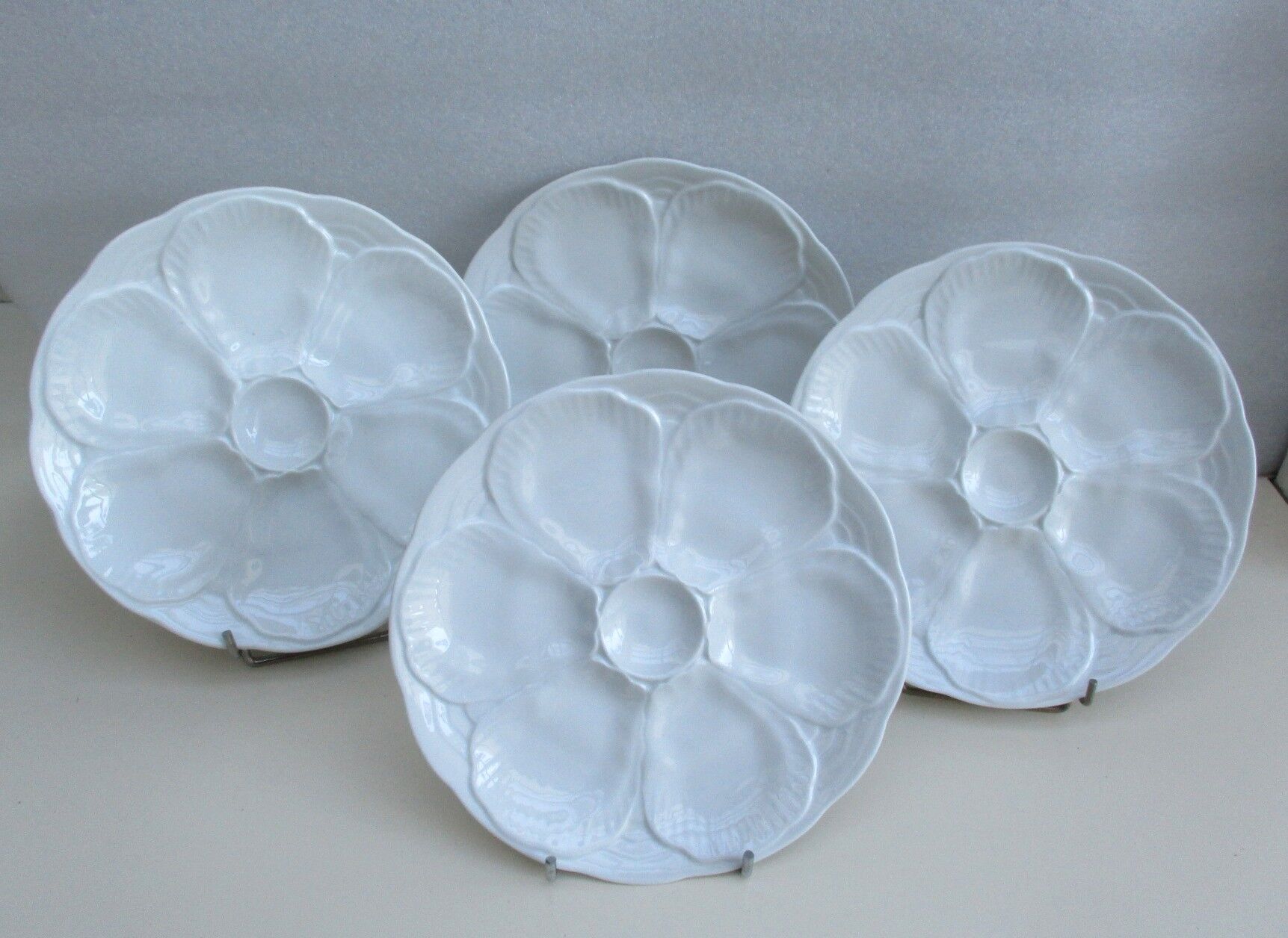 Porcelain oyster plate – set of 4
