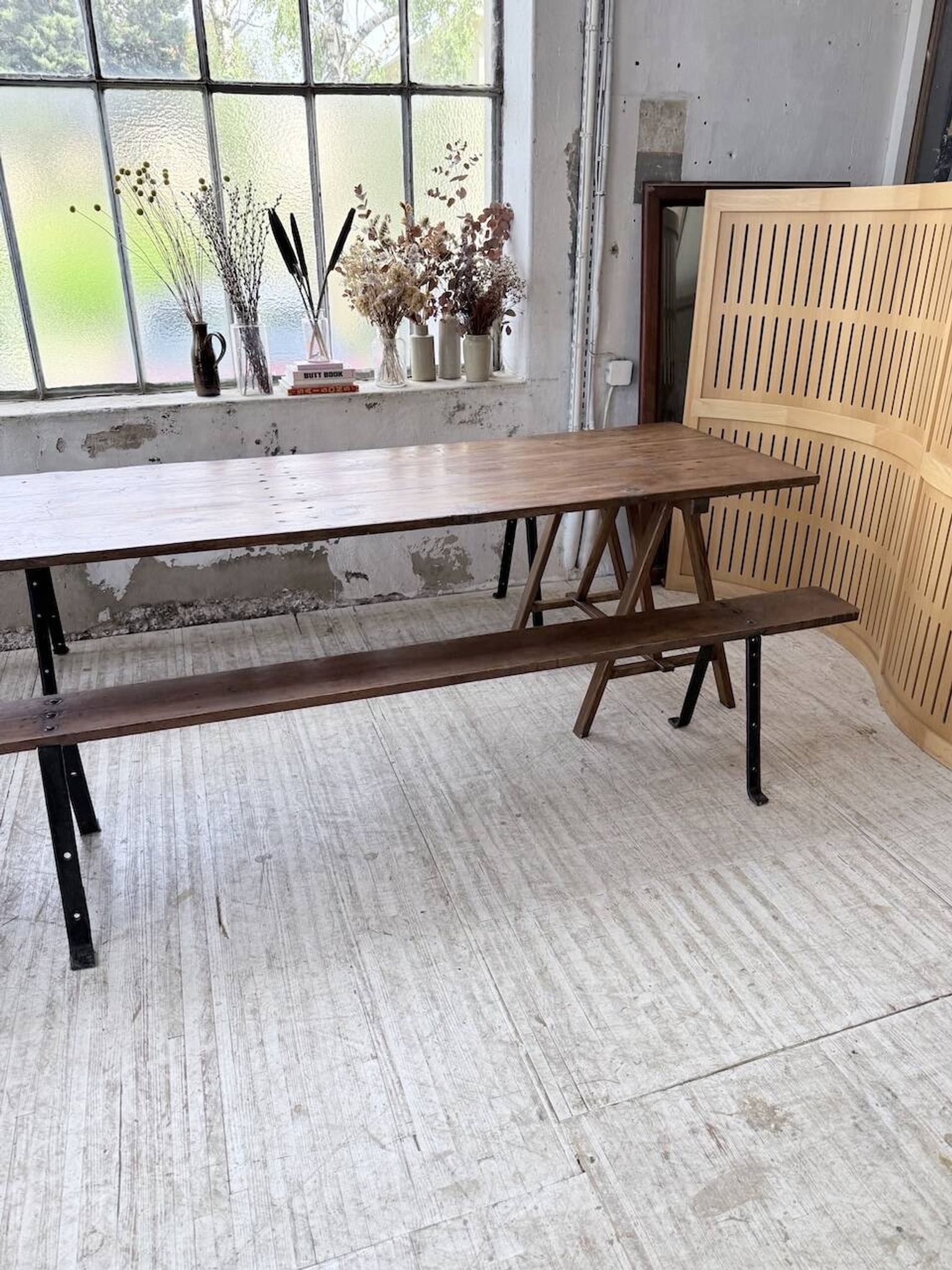 XXL trestle farm table 4m and its benches