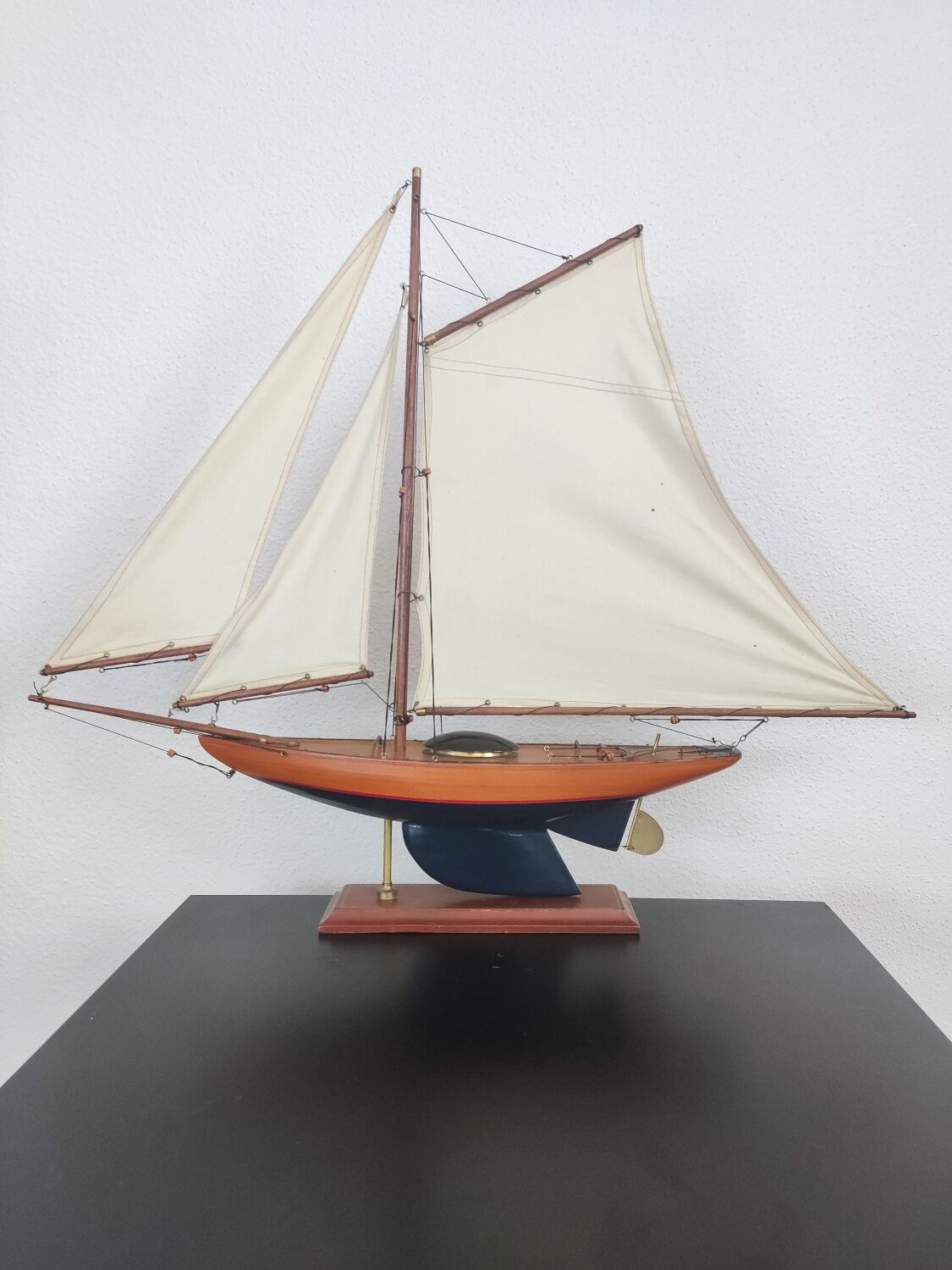 Model sailboat