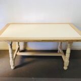 Farm table