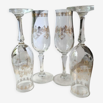 Lot 4 flûtes à champagne en verre