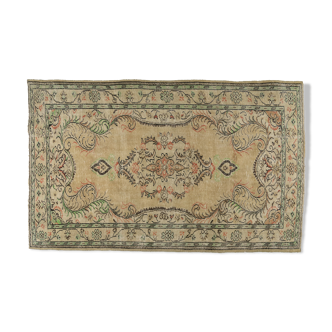 Anatolian handmade vintage rug 272 cm x 163 cm