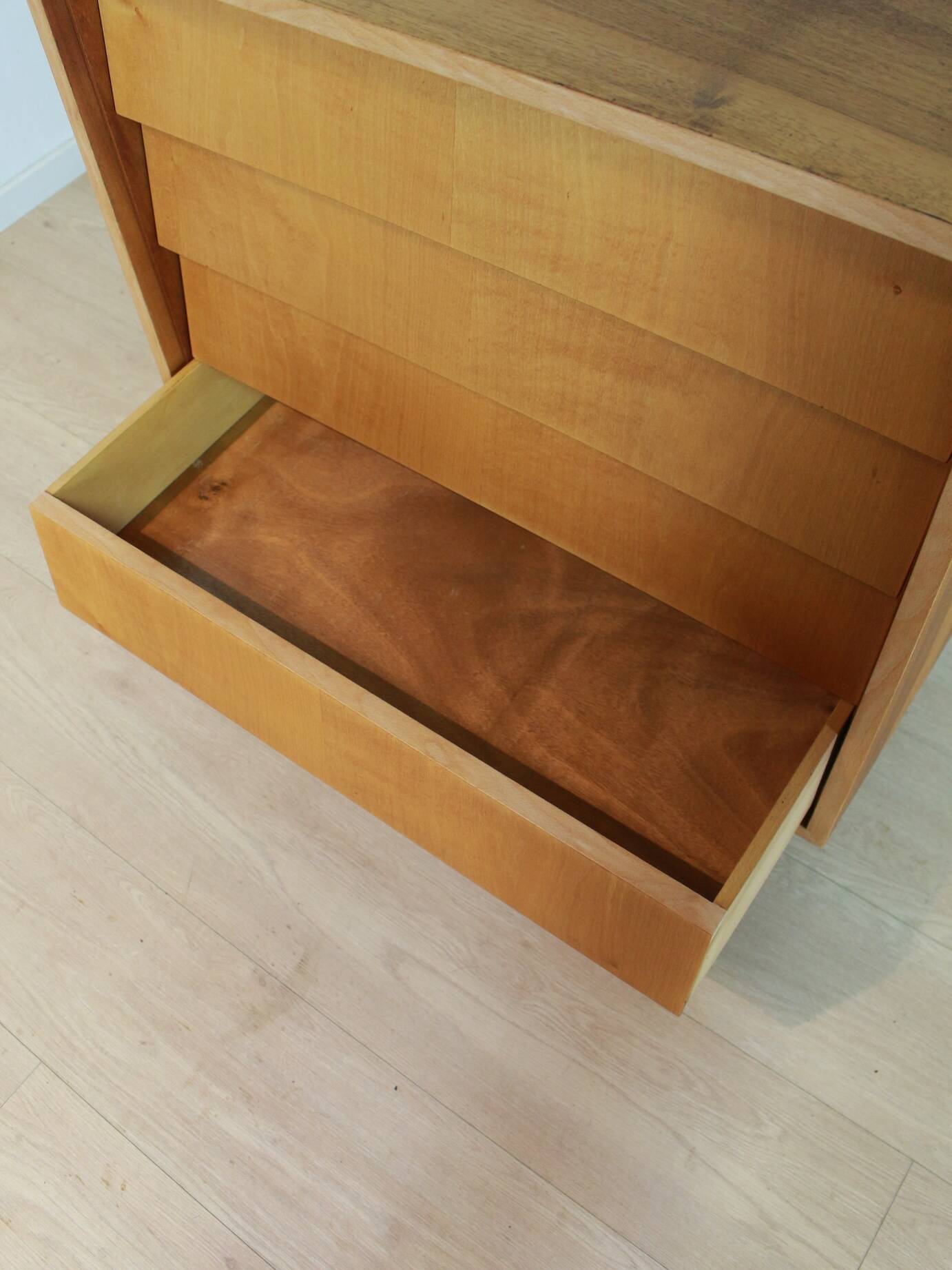Commode – Erich Stratmann, Ateliers de meubles d'Oldenbourg
