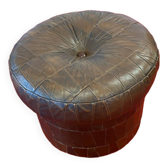 Leather storage pouf from Sede