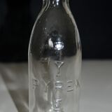 Ensemble d'anciennes bouteilles en verre