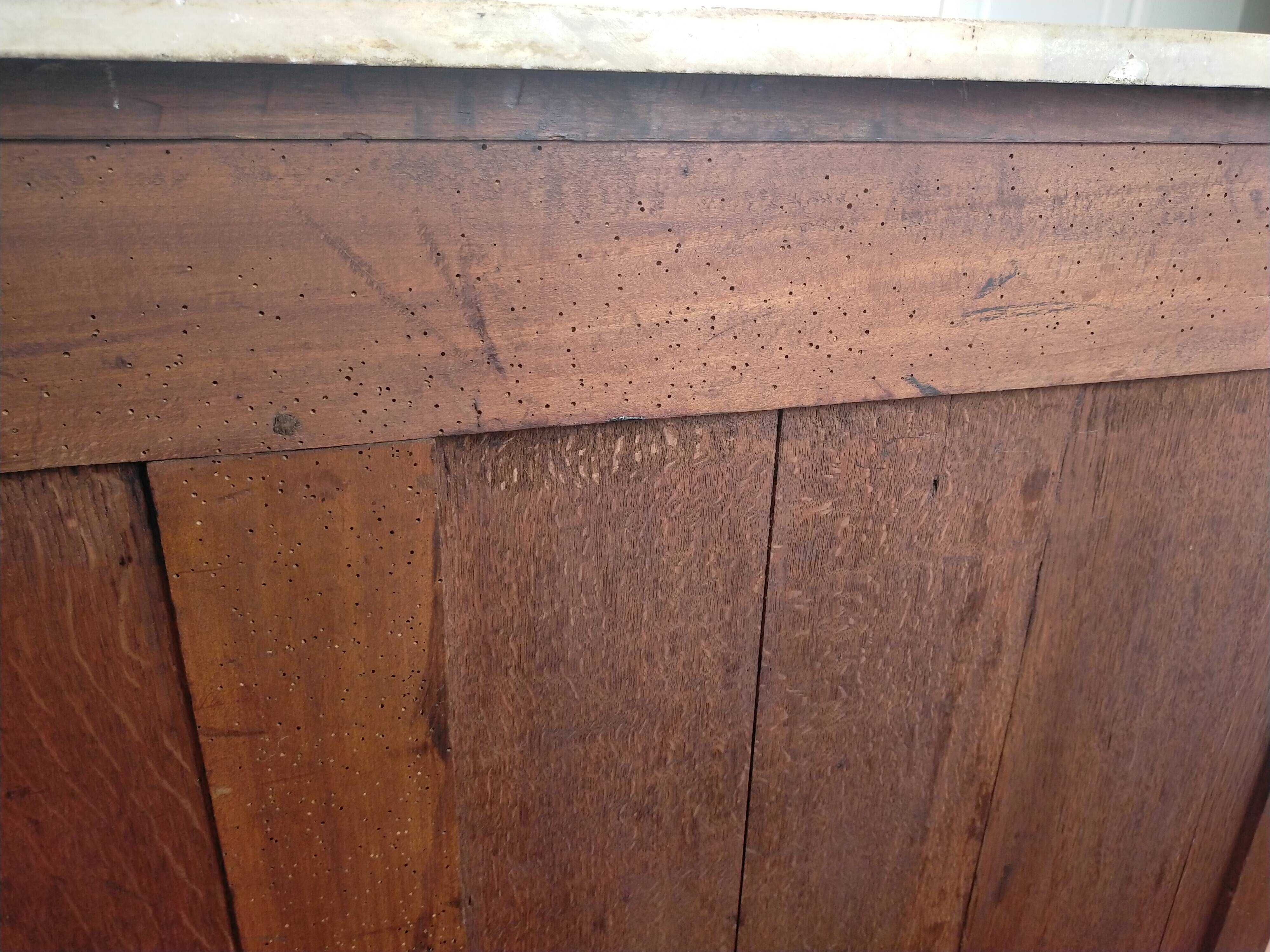 Commode Louis Philippe en acajou et plateau marbre