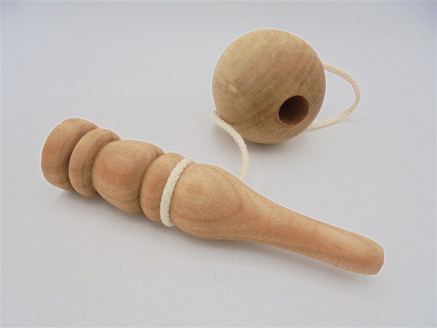 Bilboquet in light wooden