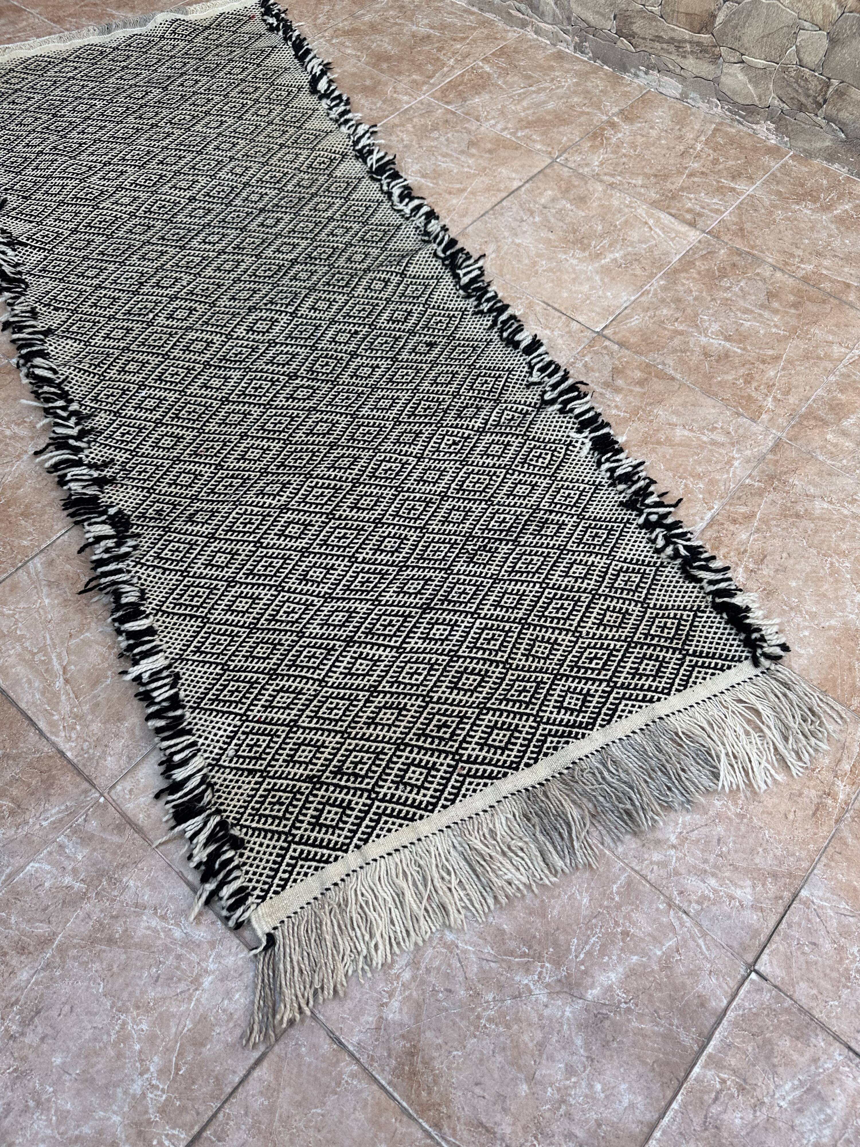 Moroccan rug, Handmade wool rug, Solid rug, Moroccan runner rug, zanafi runner