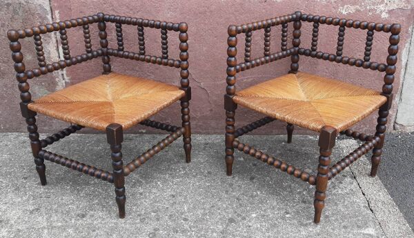Paire de chaises ou fauteuils d' angle ''coin du feu'' (Assise paille)