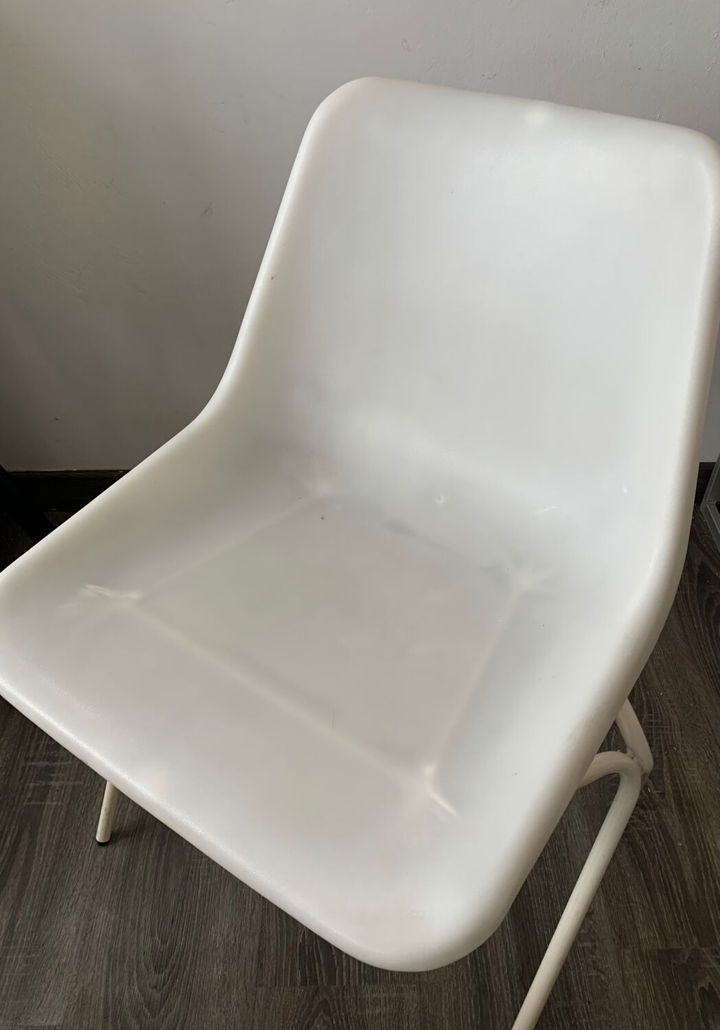 Robin & Lucienne Day white chair