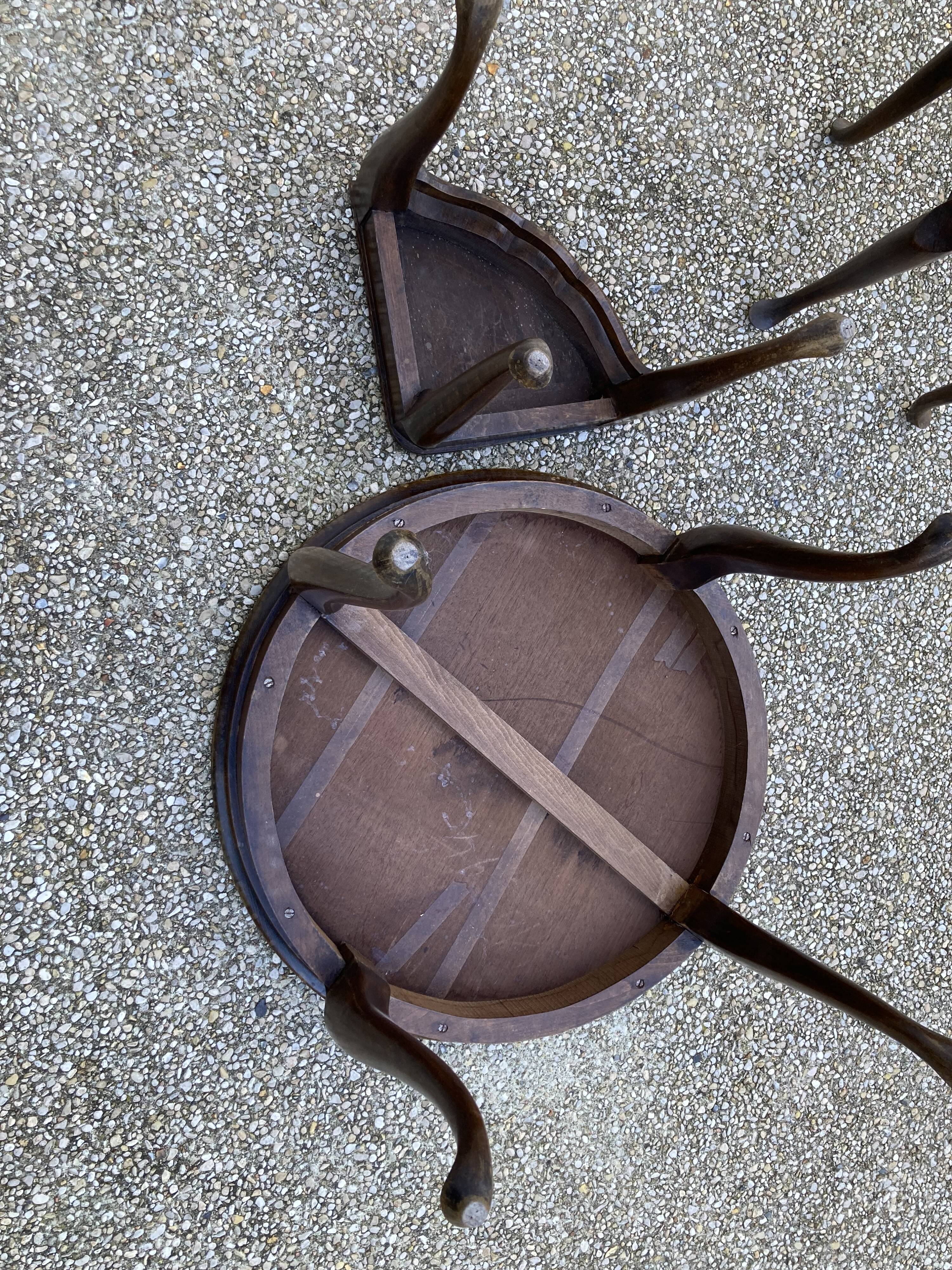 Nesting coffee table