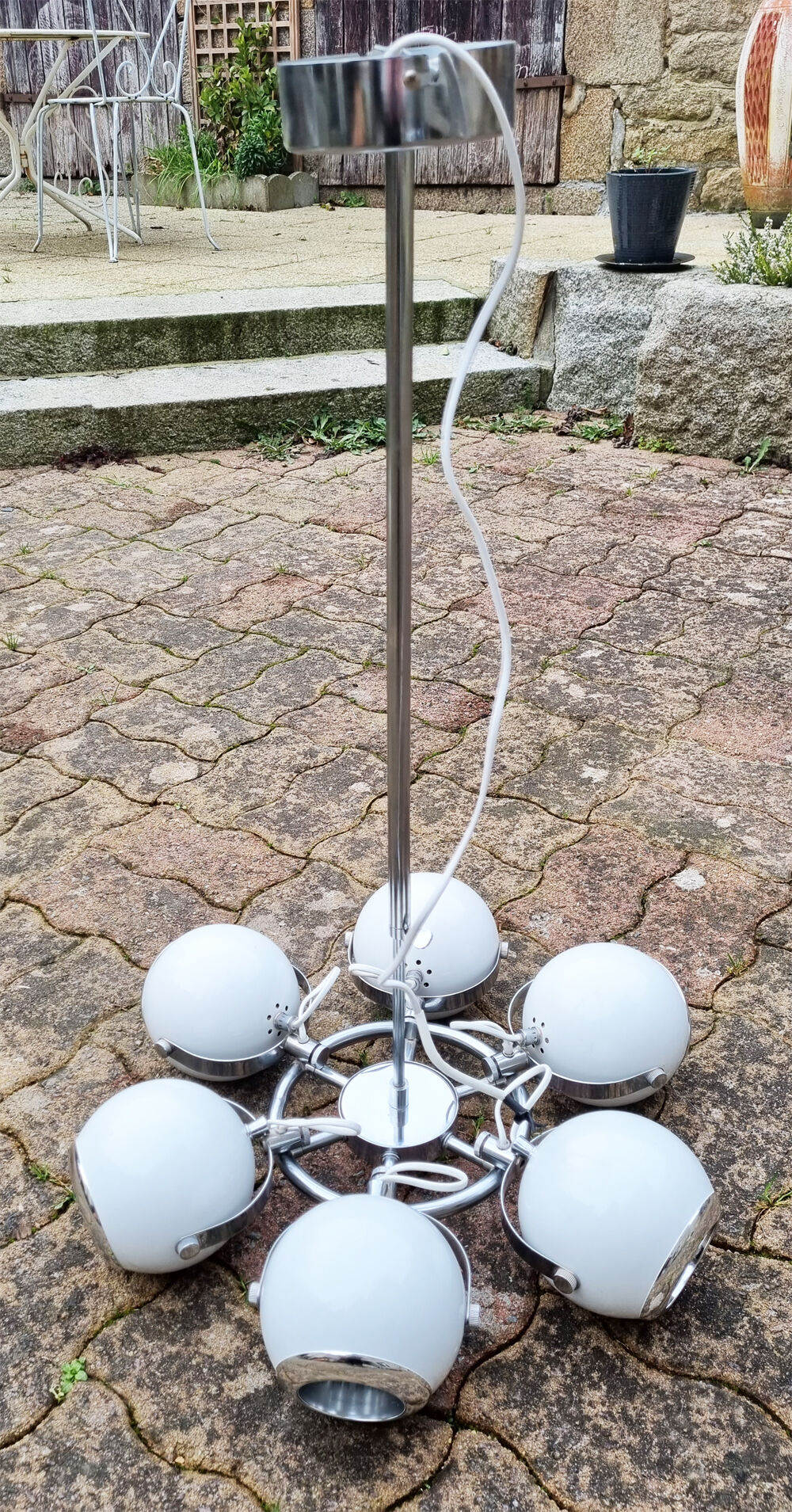 Suspension chrome, 8 spots "eye balls", space age, white