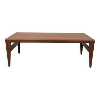 Table basse designée par Illum Wikkelso