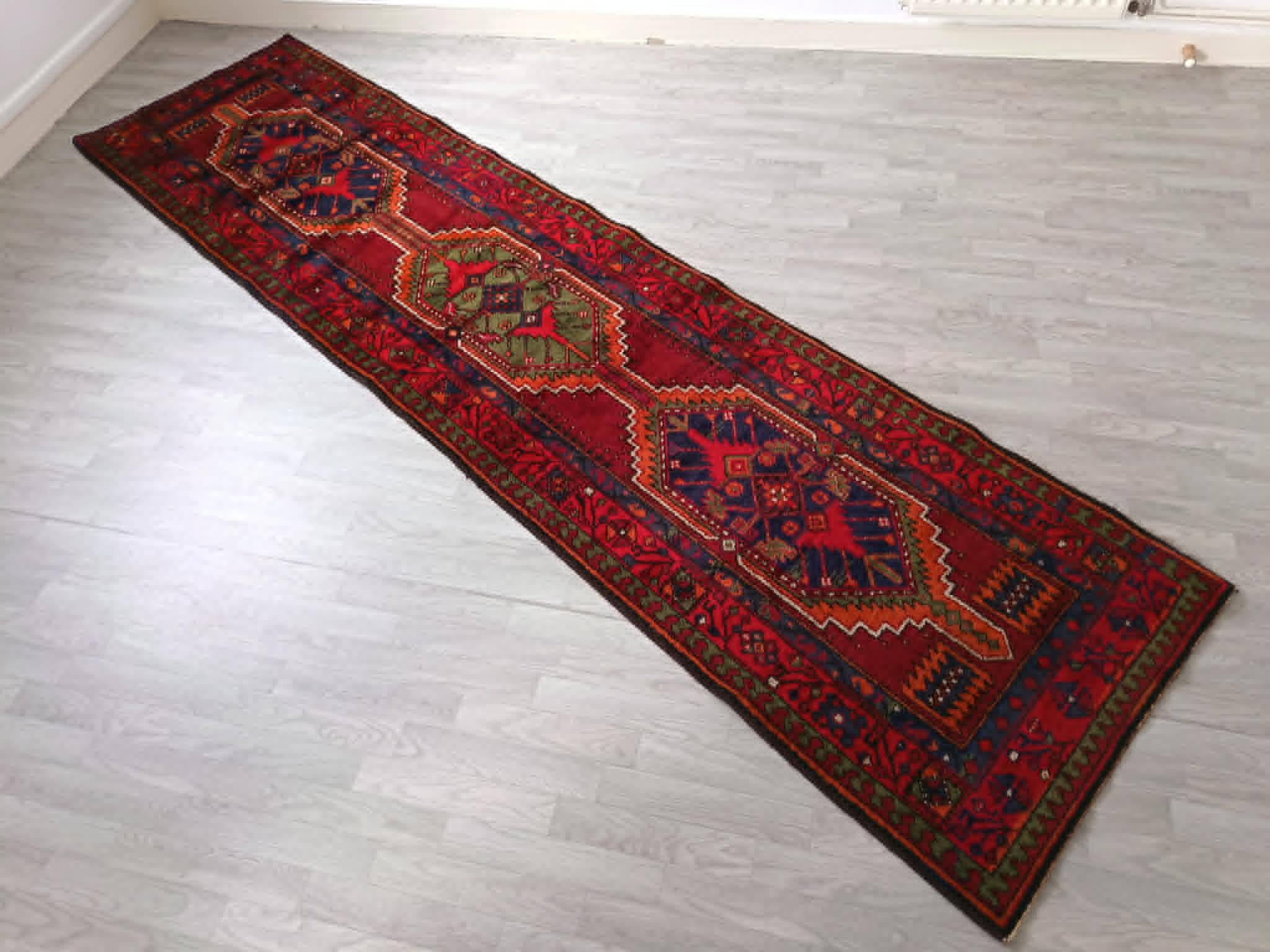 Gallery carpet in Persian style