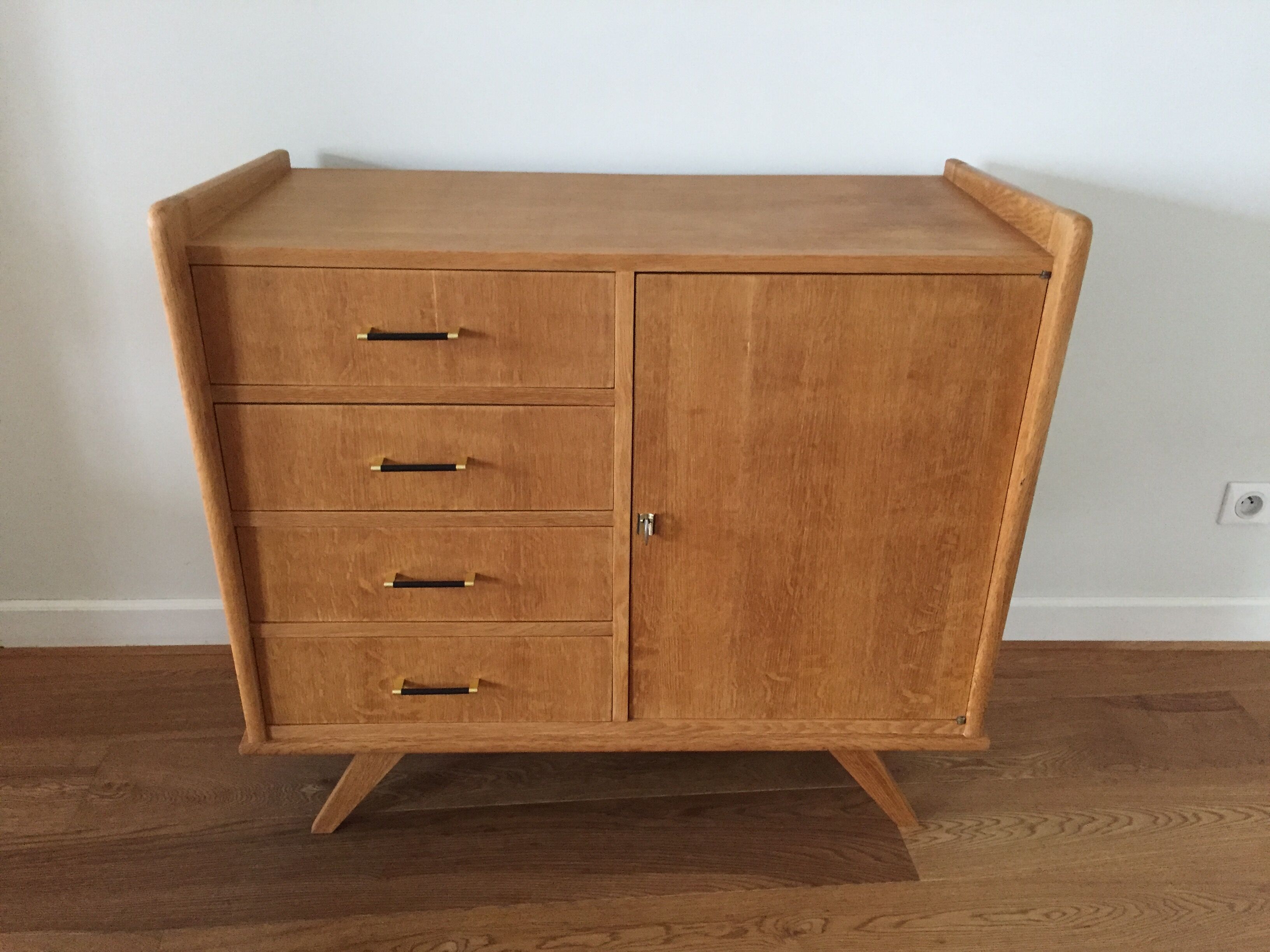 Vintage dresser buffet