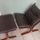 Fauteuil Ingmar Relling chauffeuses et Ottoman bois vintage scandinave