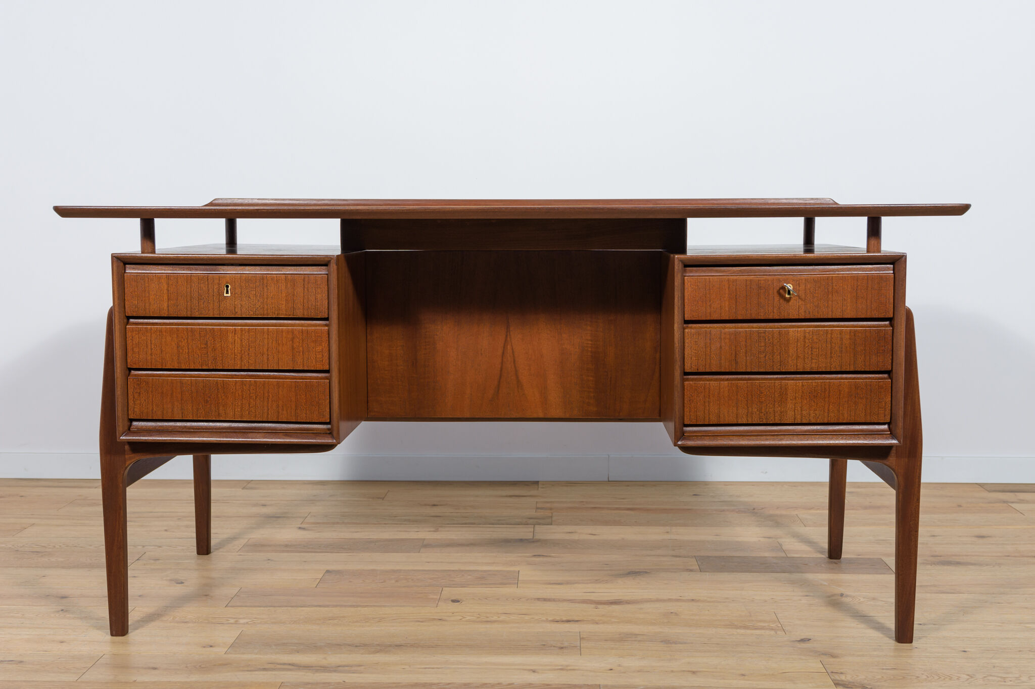Mid-Century Freestanding Teak Desk, 1960s