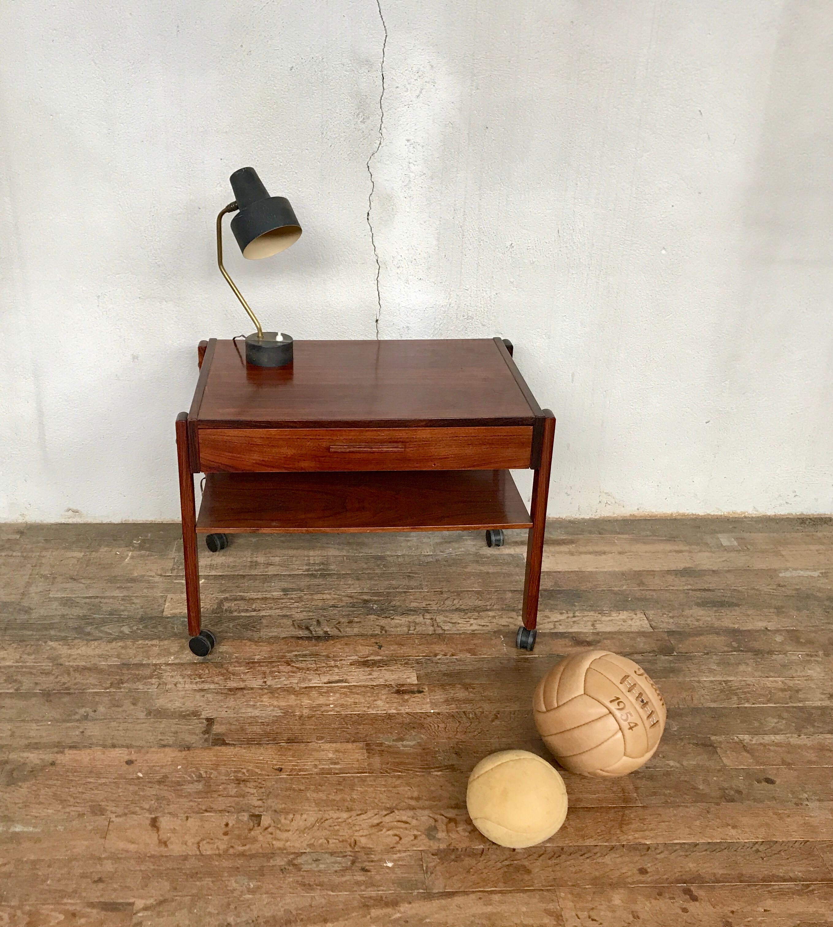 Meuble vintage - scandinave en palissandre sur roulette 1960