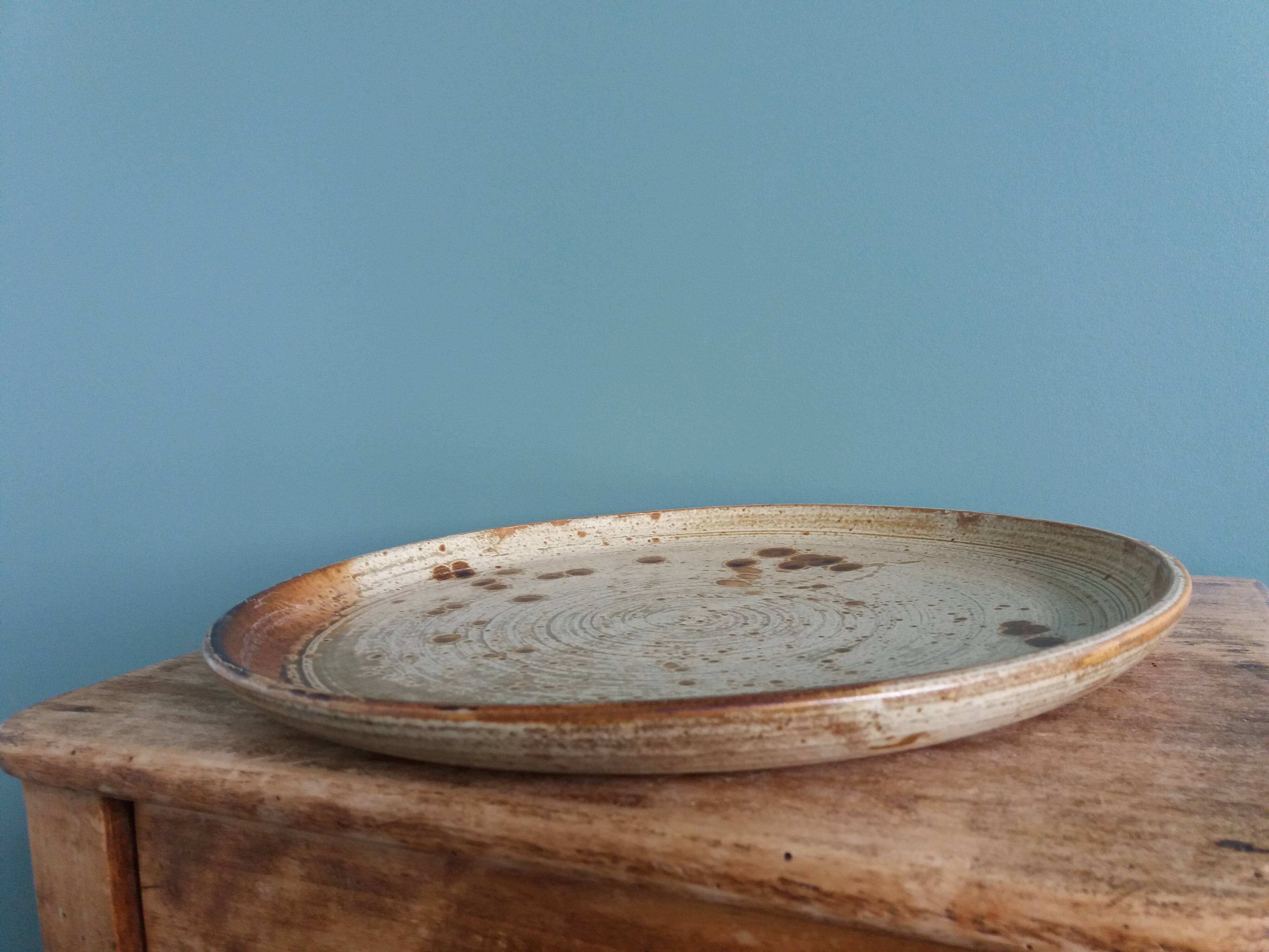 Pie or cake dish in Puisaye stoneware signed Jean-Pierre Prud'homme