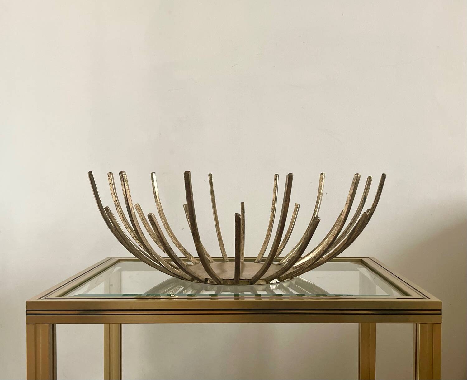Metal centrepiece
