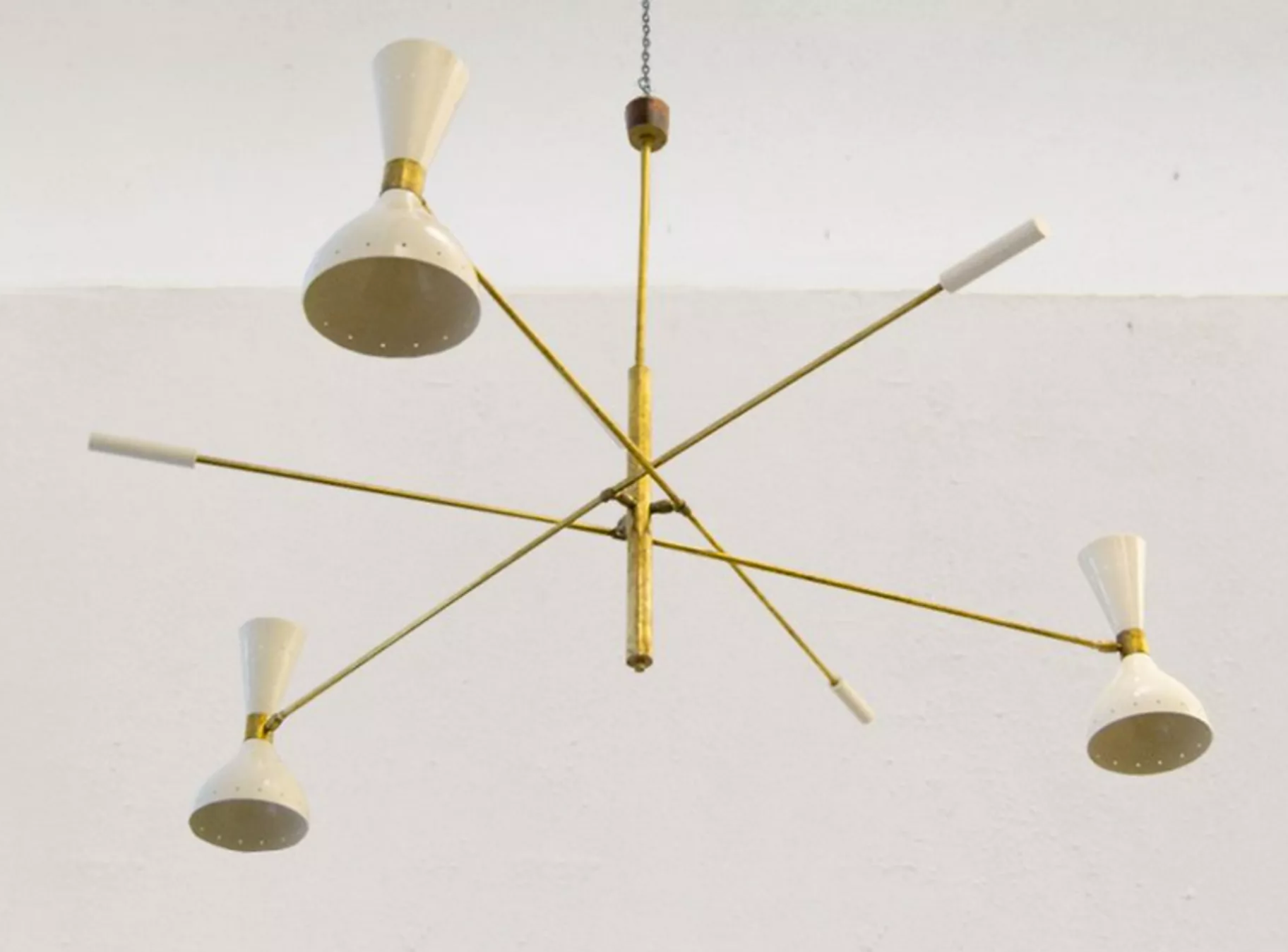 Moonlight 3-arm white pendulum chandelier