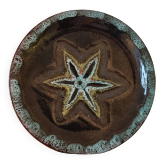 Decorative star plate ceramic Marius Giuge Vallauris