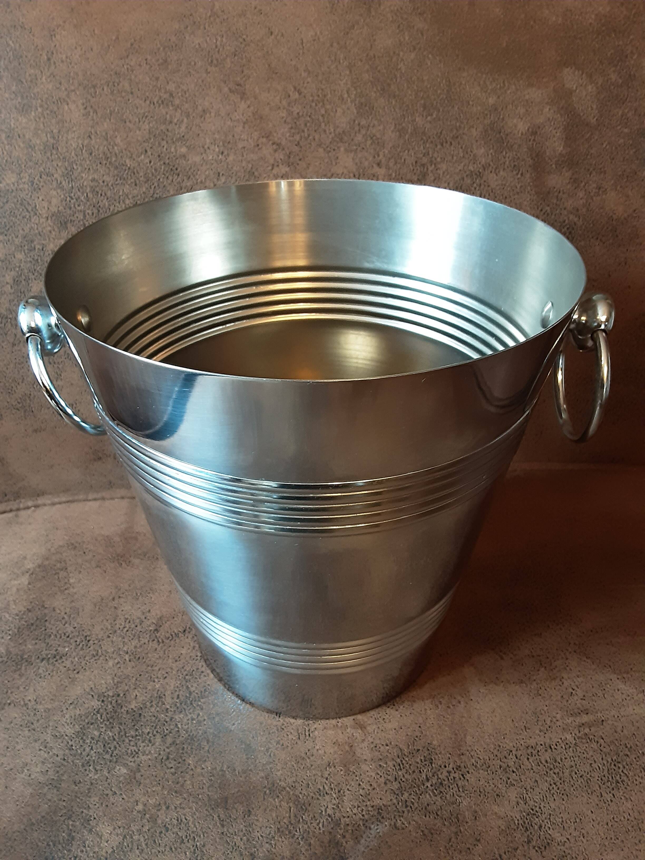 Metal champagne bucket