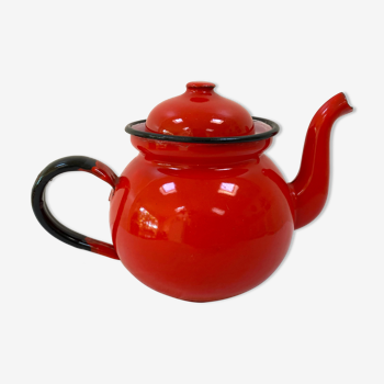 Red enamelled teapot from the 70s