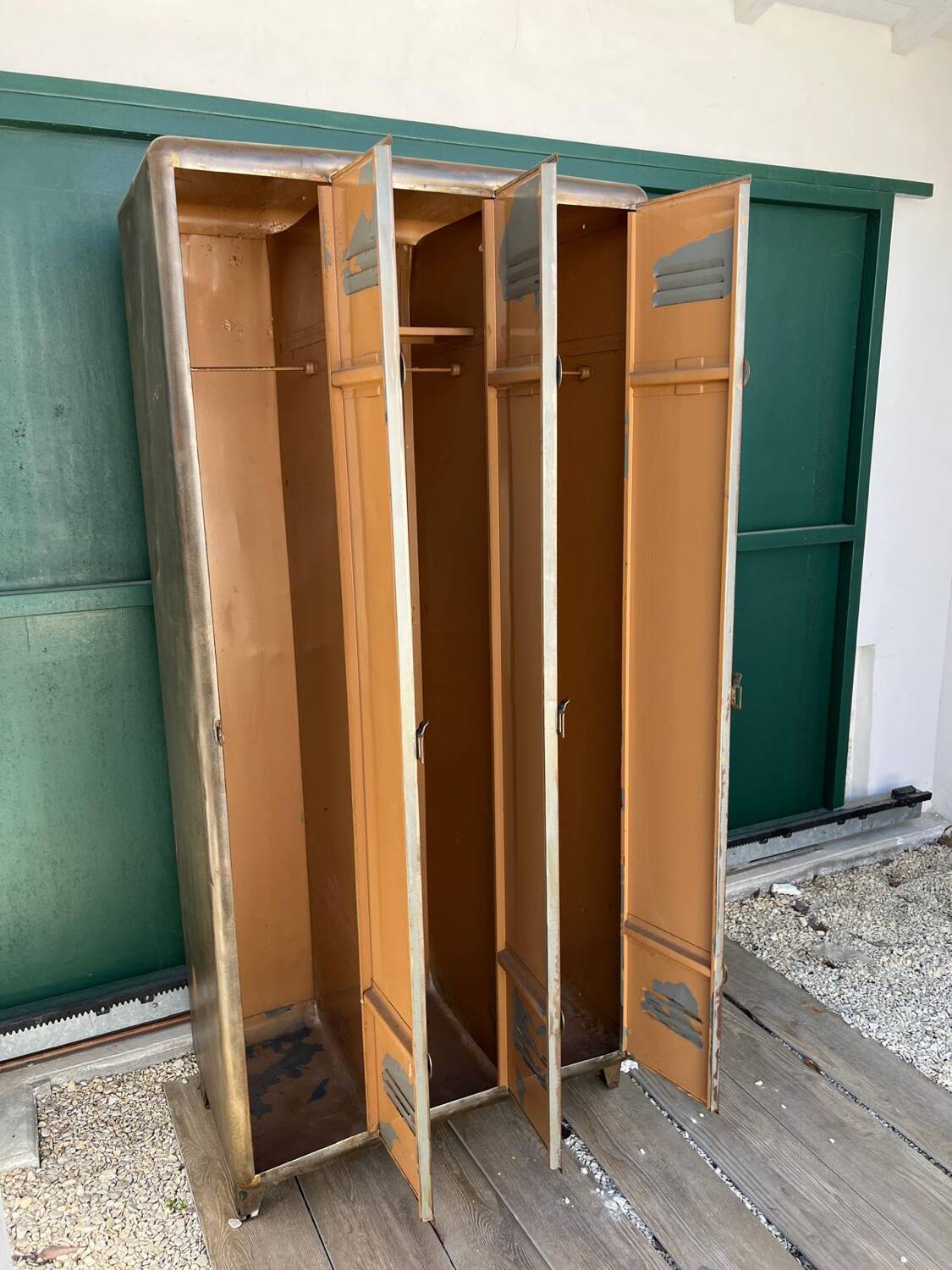 Industrial Cloakroom