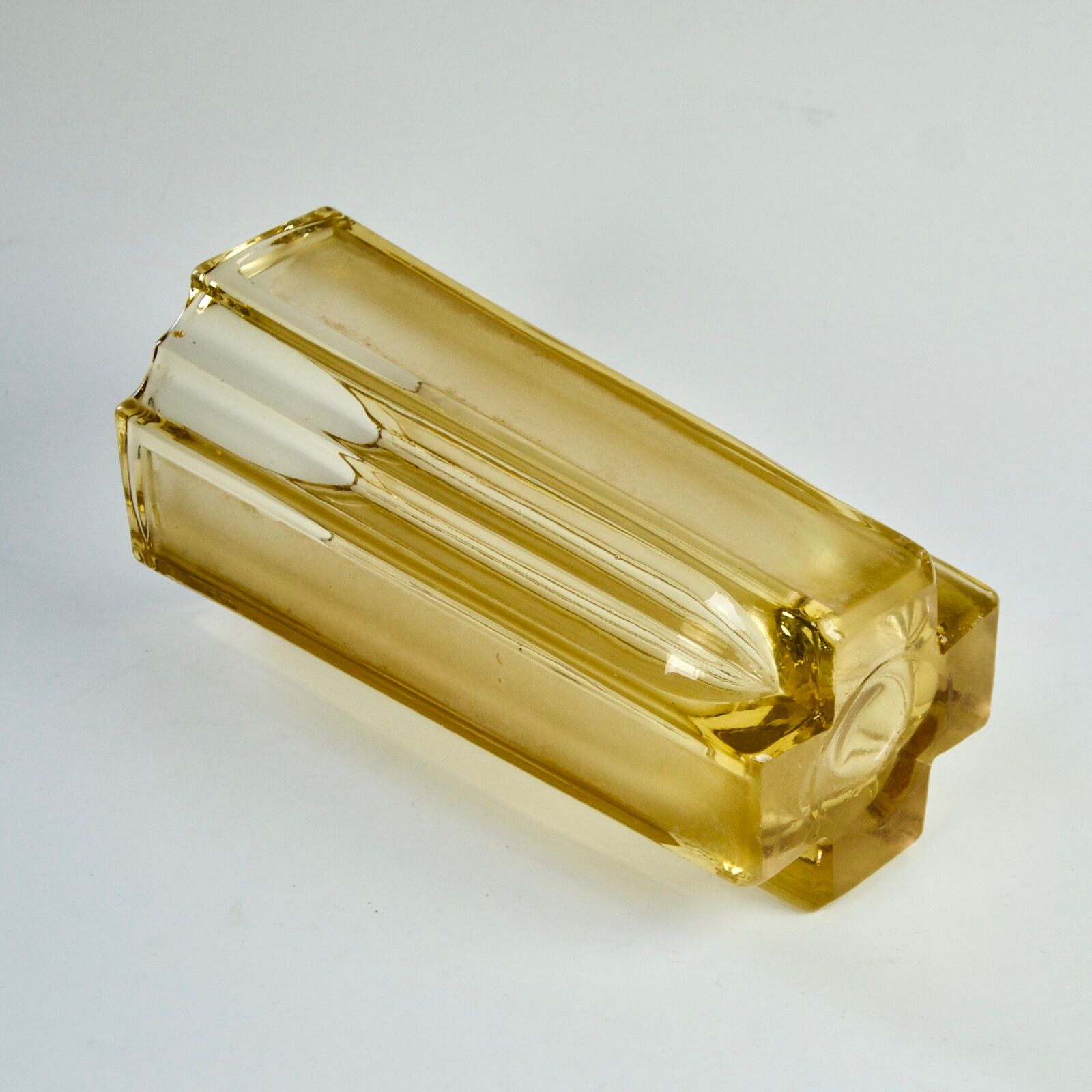 1930 yellow glass vase style Daum