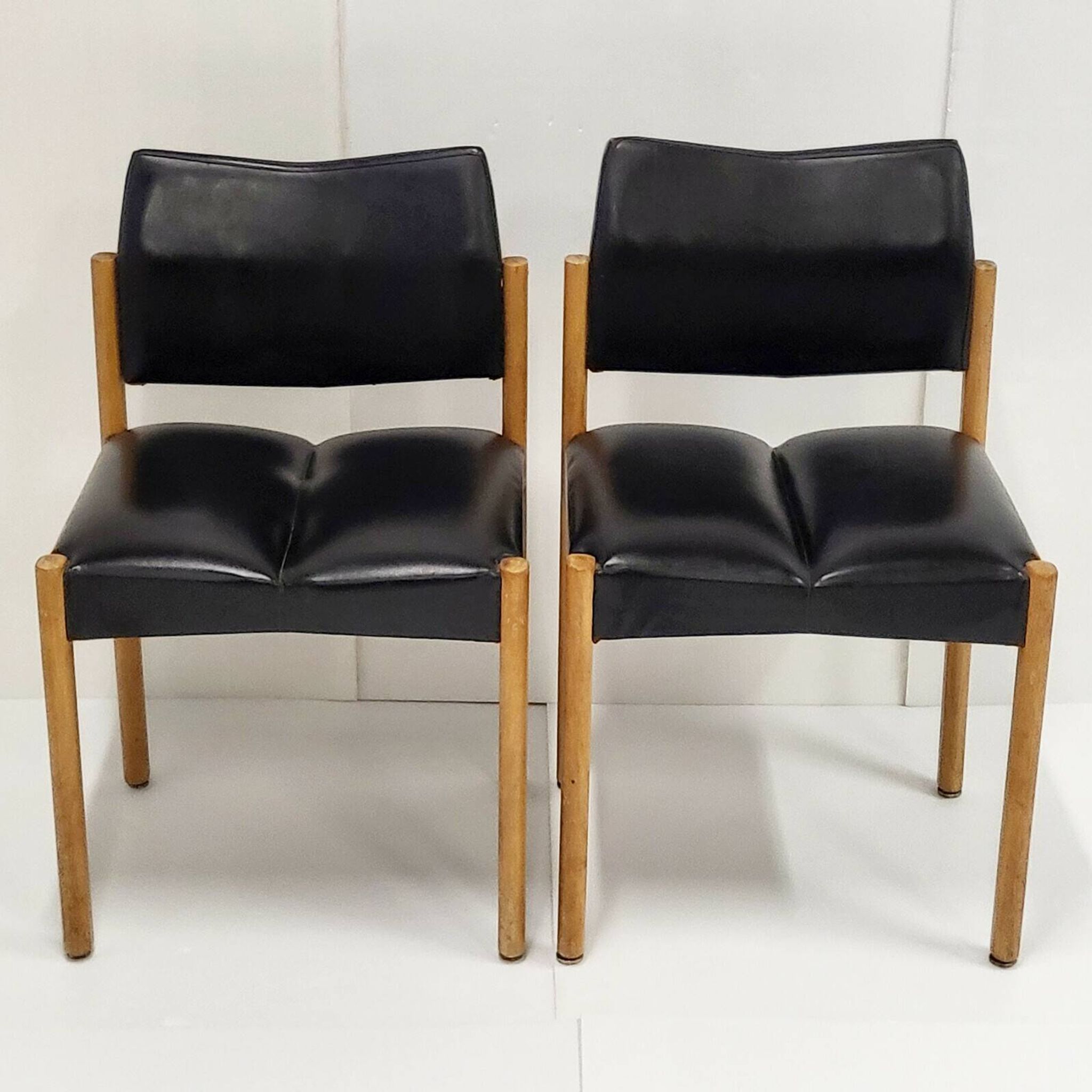 Pierre guariche: vintage 1970 chairs in black skai & beech 70s 19