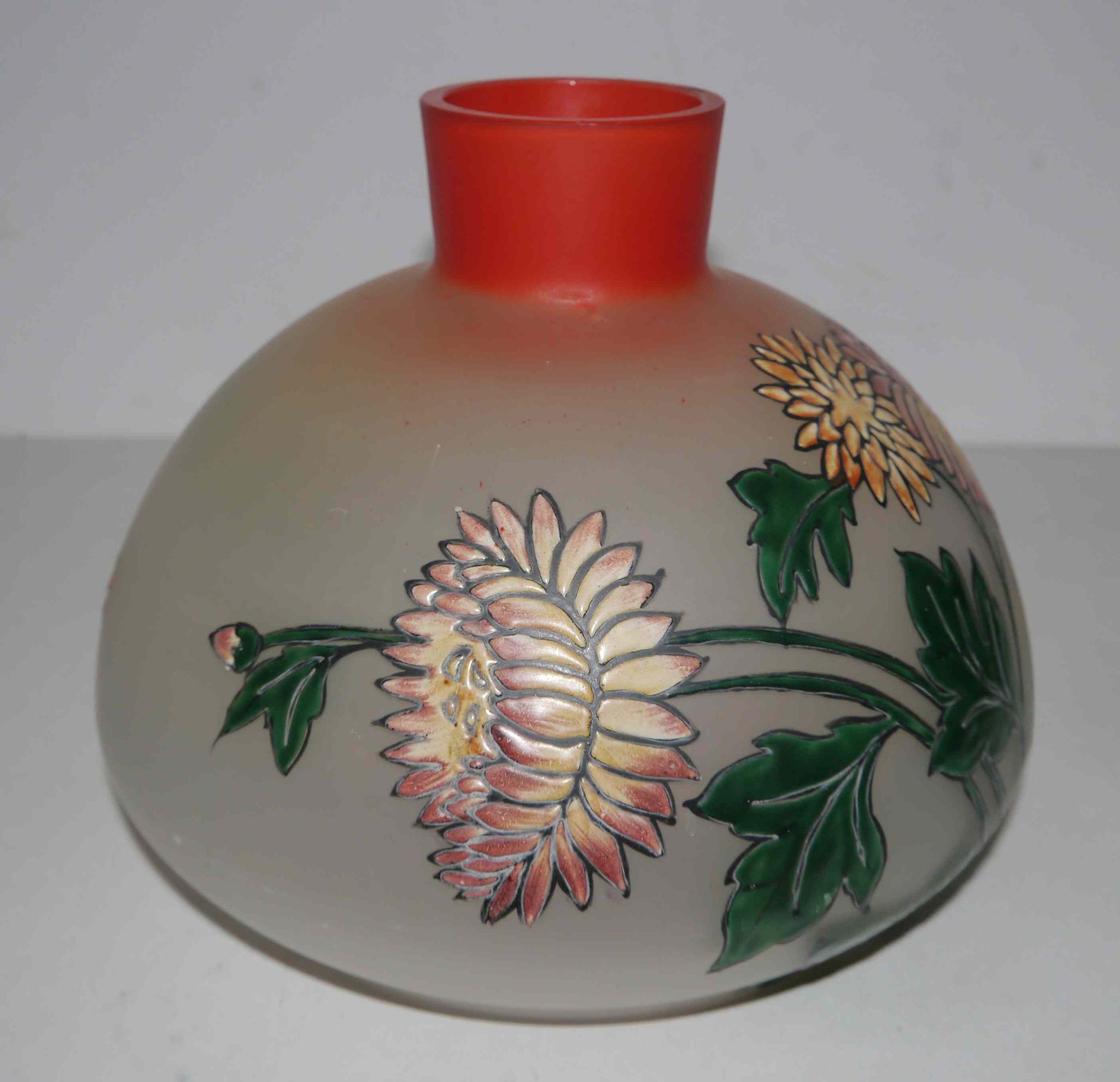 Vase art nouveau en verre émaillé