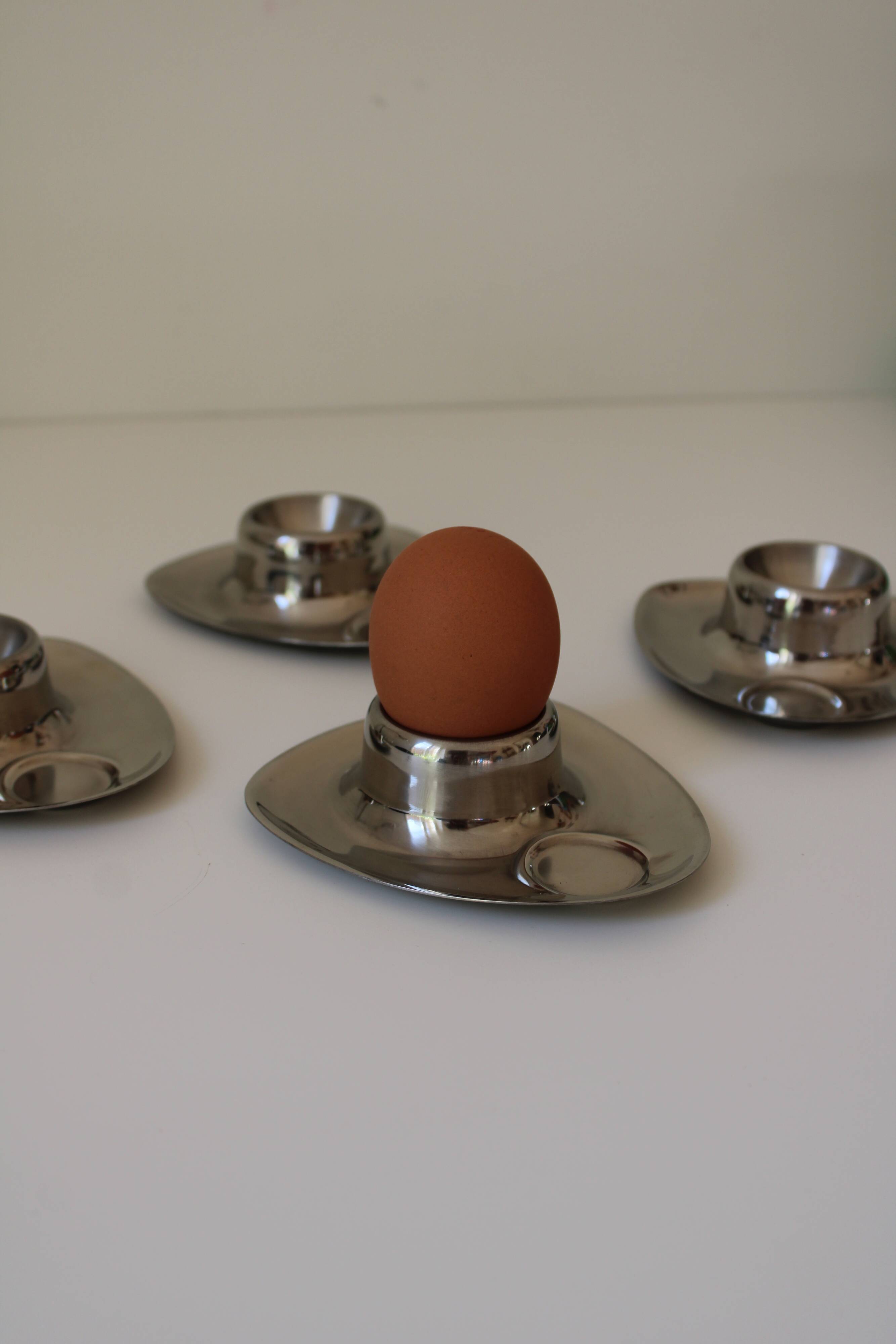 4 stainless steel space age vintage egg cups