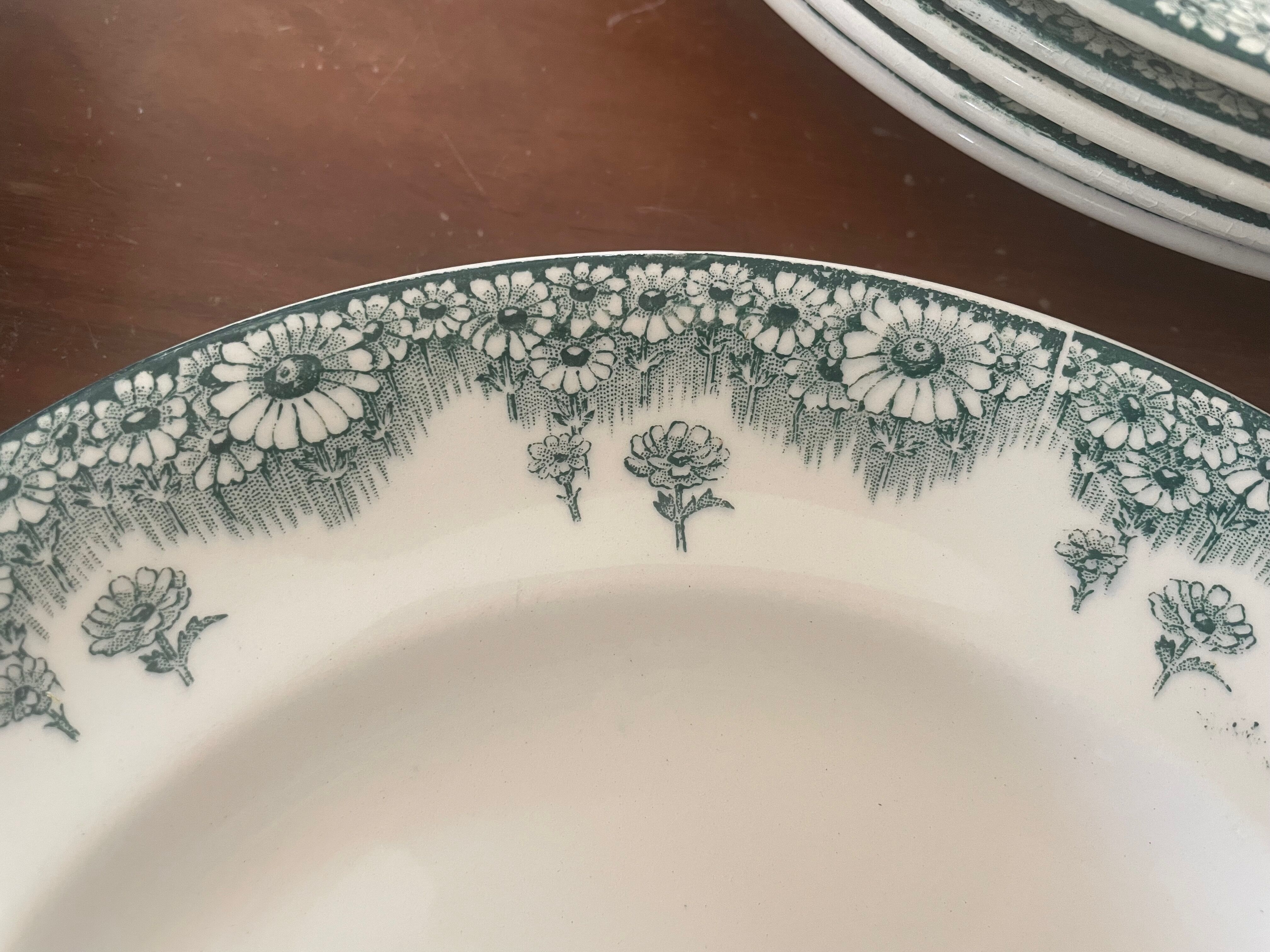 Set of 5 flat plates Terre de fer Longwy