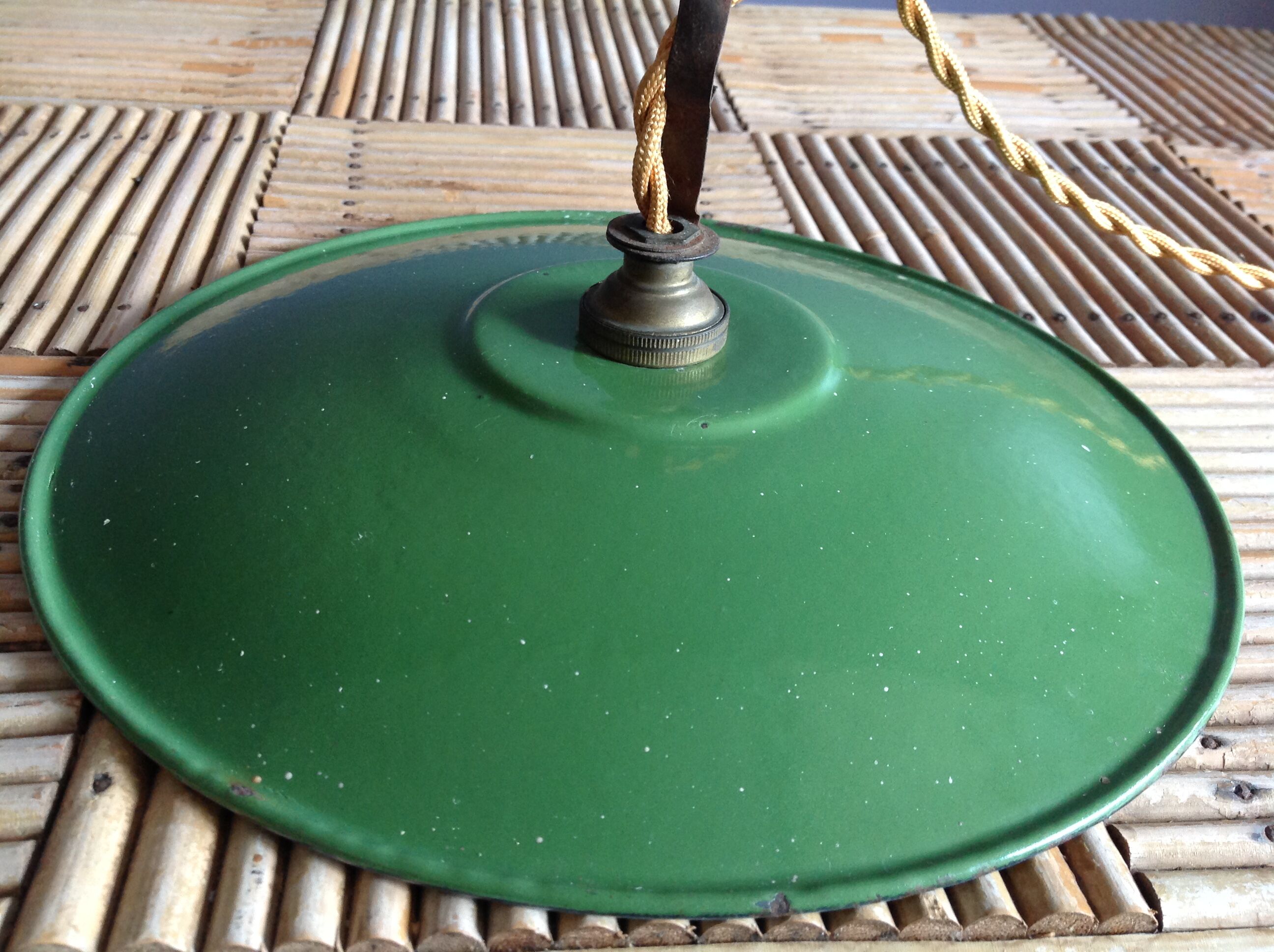 Suspension gamelle verte