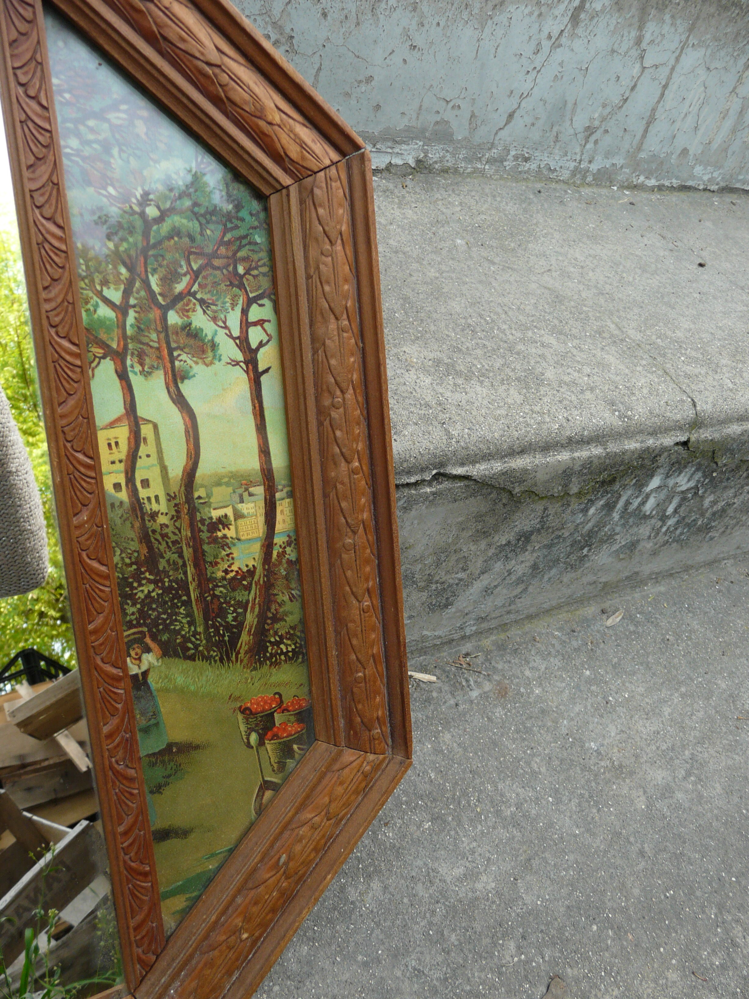 Wall mirror from the 1930s